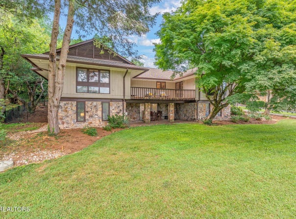 12309 N Fox Den Drive, Knoxville, TN 37934