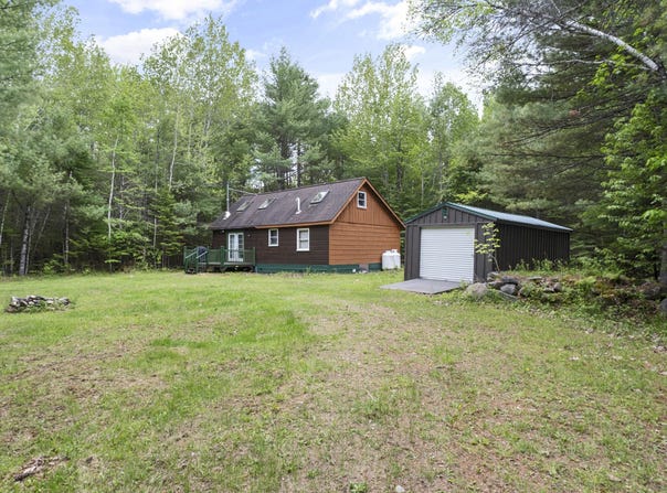 363 S Ridge Road, Palmyra, ME 04965