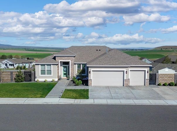 7060 Ithaca Street, West Richland, WA 99353