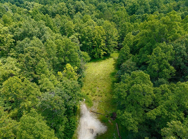 16 Coal Camp Road, Hitchins, KY 41146