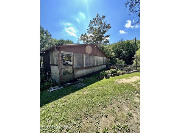 7122 S Compton Drive, Tallassee, TN 37878
