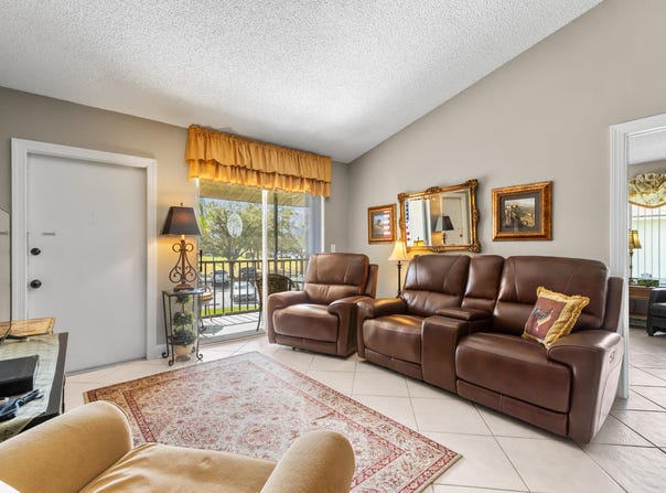 6426 Chasewood Drive, Jupiter, FL 33458