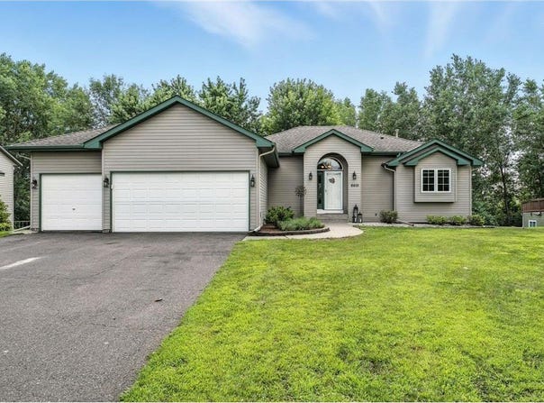 6601 88th Avenue N, Brooklyn Park, MN 55445