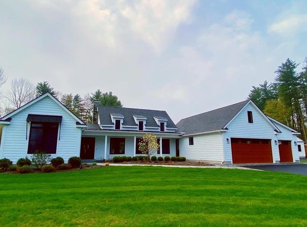 153 Fox Point Road, Newington, NH 03801-2720
