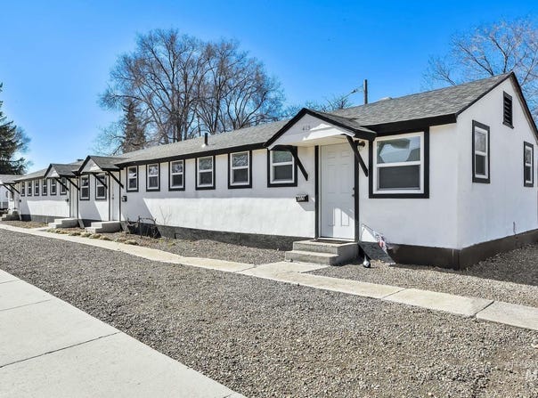 1085 E 4th S, Mountain Home, ID 83647