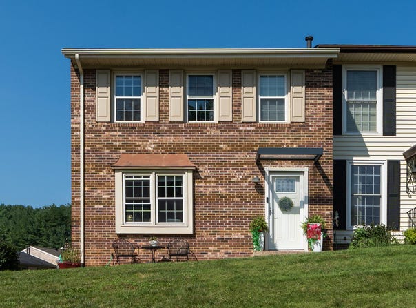 108 Essex Dr, Staunton, VA 24401