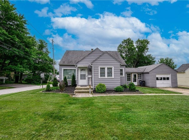 810 Indian Trail, Akron, OH 44314