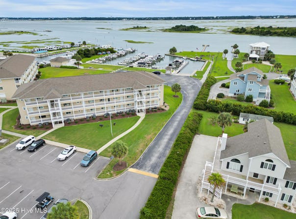 650 Cedar Point Boulevard, Cedar Point, NC 28584