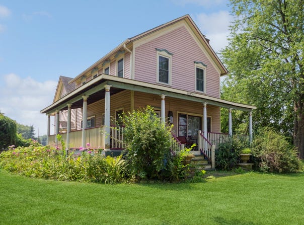 20W561 Army Trail Boulevard, Addison, IL 60101