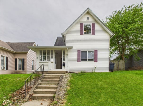 907 S A Street, Elwood, IN 46036