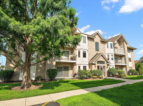 5311 W Mint Julip Drive, Alsip, IL 60803