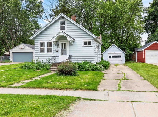 1513 W WASHINGTON Street, APPLETON, WI 54914