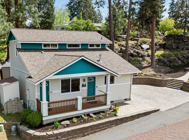 1242 SW Silver Lake Boulevard, Bend, OR 97702