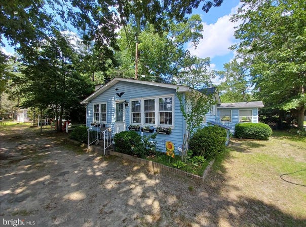 2 PARK AVENUE, MONROEVILLE, NJ 08343
