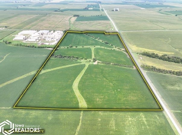 5544 IA 22, Lone Tree, IA 52755