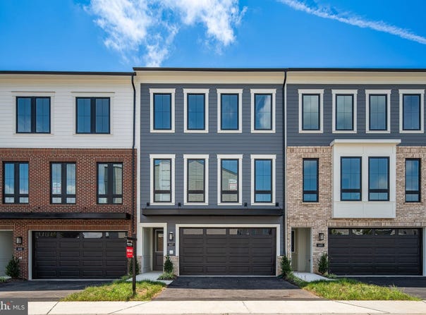647 ANGELFISH WAY, WOODBRIDGE, VA 22191