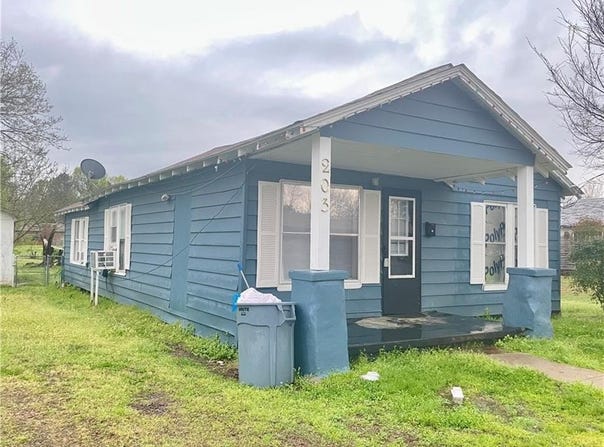 205 10th  ST, Danville, AR 72833