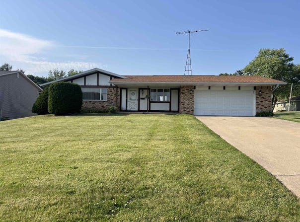 217 E Townline, LENA, IL 61048