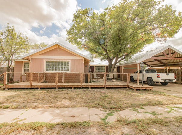 1120 Tilford Avenue, Ralls, TX 79357