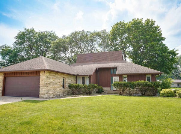 223 8th Street, Prairie Du Sac, WI 53578