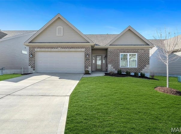 116 Dardenne Place Drive, Dardenne Prairie, MO 63368