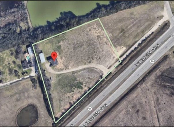 2830 Anders Ln, Kemah, TX 77565