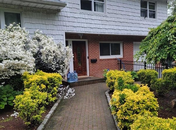 1 Cheshire Lane, Yonkers, NY 10710