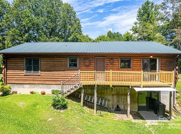 60 Treadway Drive, Marshall, NC 28753