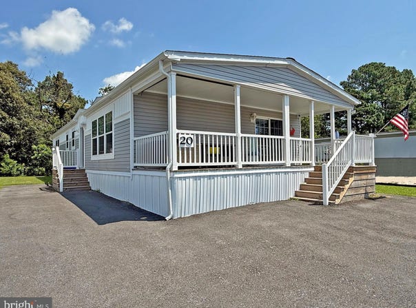 20 CARRIAGE LANE, REHOBOTH BEACH, DE 19971