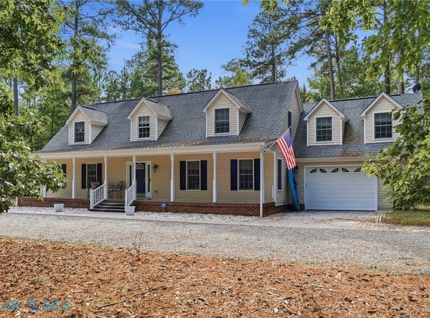 90 Shell Court, Urbanna, VA 23175