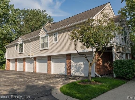 56242 Troon N, Shelby Twp, MI 48316