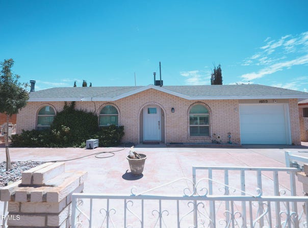 10713 Eagle Pass Lane, El Paso, TX 79924