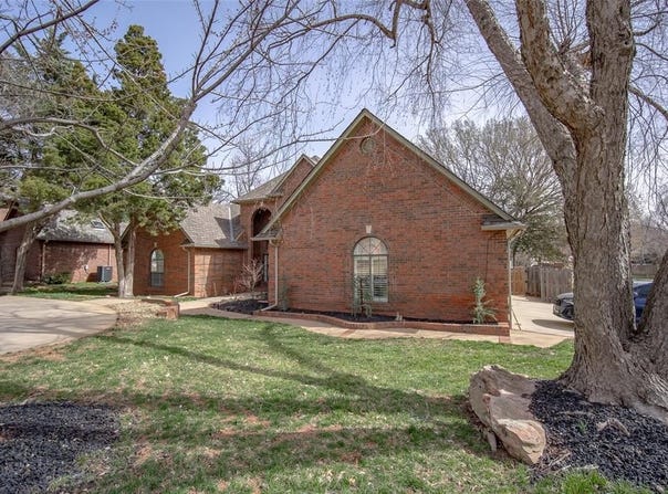 13500 Green Cedar Lane, Edmond, OK 73131