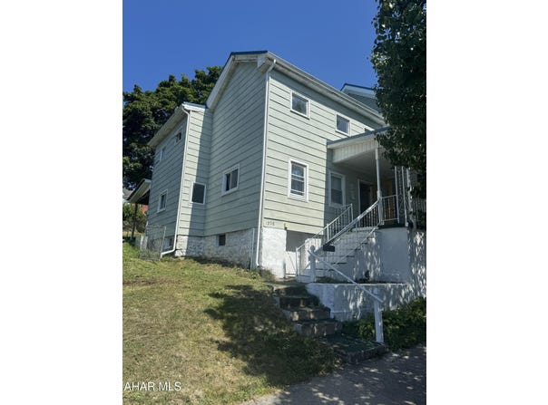1308 17th Avenue, Altoona, PA 16601