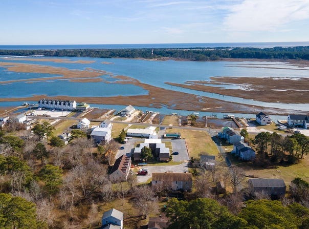 7661 #8 E SIDE RD, CHINCOTEAGUE, VA 23336