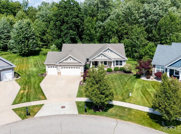 7150 Limerick Lane SW, Byron Center, MI 49315