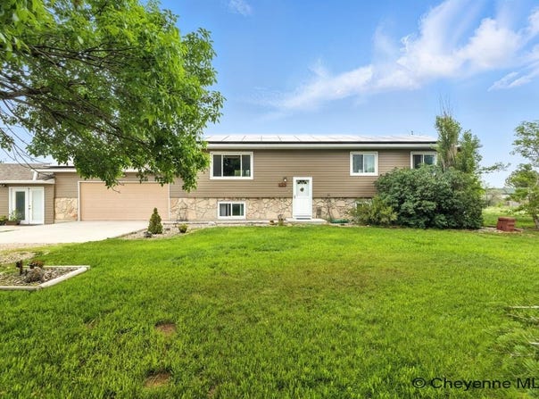 8208 AZTEC DR, Cheyenne, WY 82009