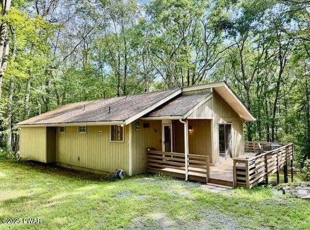 108 Farrier Lane, Lords Valley, PA 18428