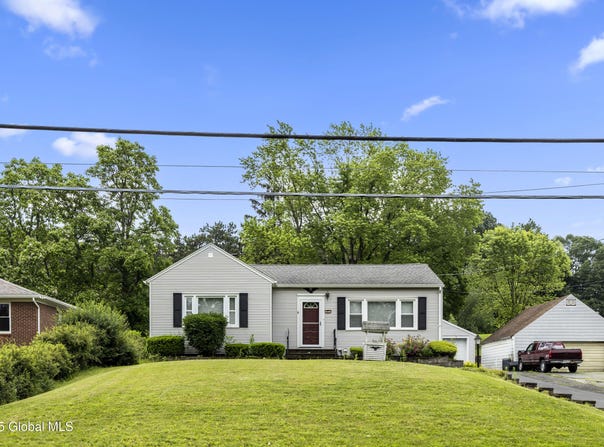 361 Winter Street Extension, North Greenbush, NY 12180