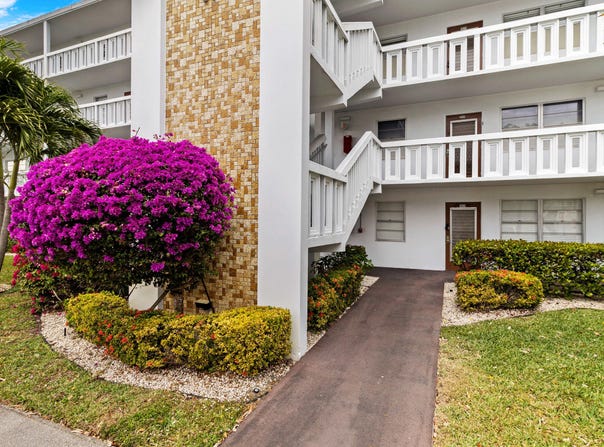 1039 Newport, Deerfield Beach, FL 33442