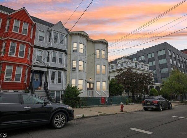 59 Monitor St, Jersey City, NJ 07304-4048