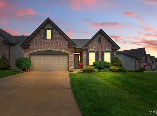 340 Revolution Drive, St Peters, MO 63376