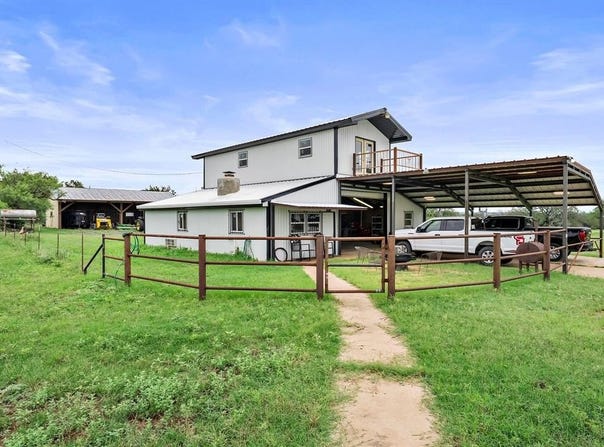 101 Starhorn Road, Marble Falls, TX 78654