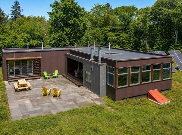 691 Black Bear Road, Jamaica, VT 05343