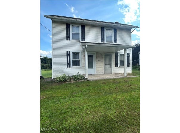 8512 SE Mapleton Street SE, East Canton, OH 44730