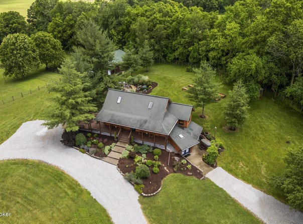1946 Drane Ln, Eminence, KY 40019