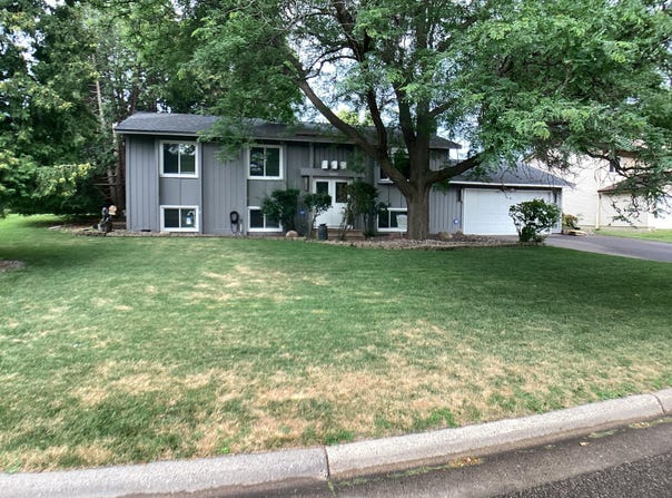 3245 Pilgrim Lane N, Plymouth, MN 55441