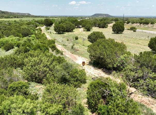 6510 US Highway 83, Ovalo, TX 79541
