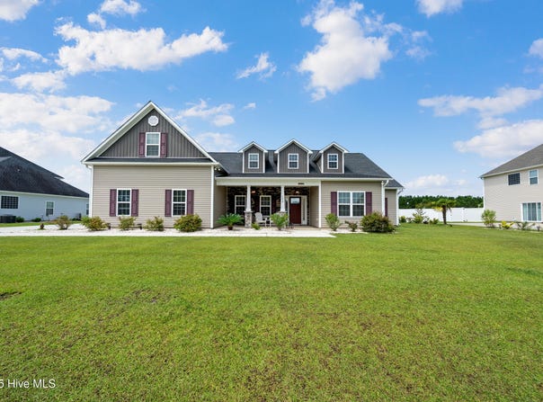 102 Burrington Lane, Jacksonville, NC 28546