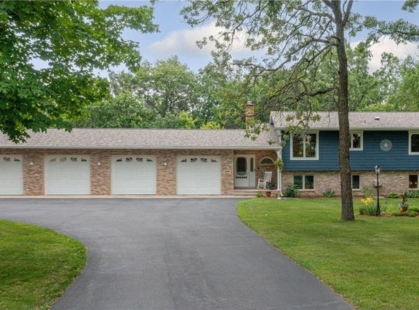 3240 199th Avenue NW, Oak Grove, MN 55303